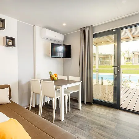 Mobile Homes Santa Marina, Lanterna ホリデーパーク Tar-Vabriga