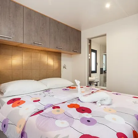 Tatil parkı Mobile Homes Santa Marina, Lanterna Tar-Vabriga