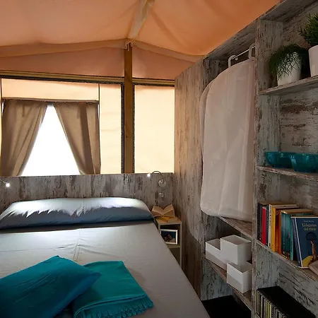 Mobile Homes Santa Marina, Lanterna Tatil parkı 5*