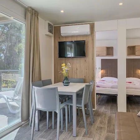 Mobile Homes Santa Marina, Lanterna Tatil parkı Tar-Vabriga