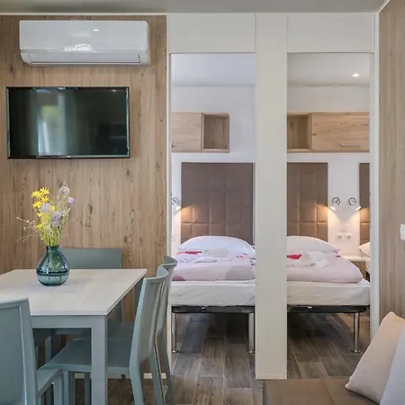 Tatil parkı Mobile Homes Santa Marina, Lanterna 5*