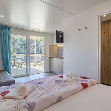 Tatil parkı Mobile Homes Santa Marina, Lanterna