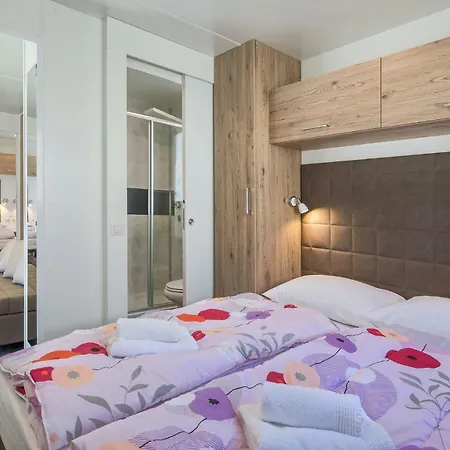 Tatil parkı Mobile Homes Santa Marina, Lanterna Tar-Vabriga