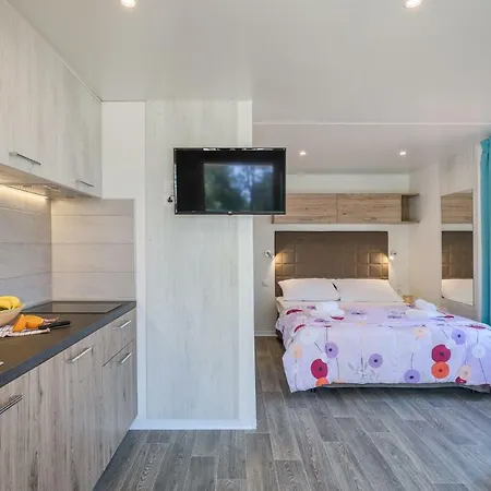 Mobile Homes Santa Marina, Lanterna Tar-Vabriga