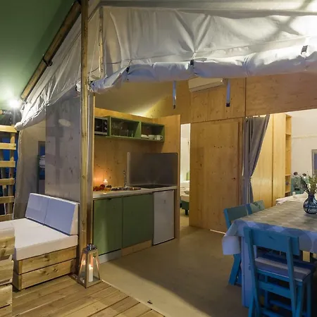 Mobile Homes Santa Marina, Lanterna Tatil parkı