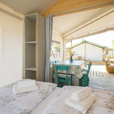 Tatil parkı Mobile Homes Santa Marina, Lanterna Tar-Vabriga