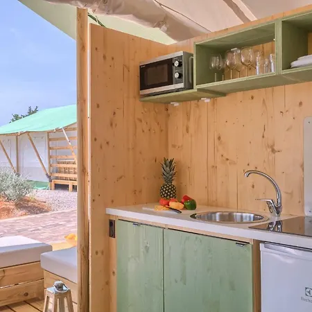 Tatil parkı Mobile Homes Santa Marina, Lanterna 5*