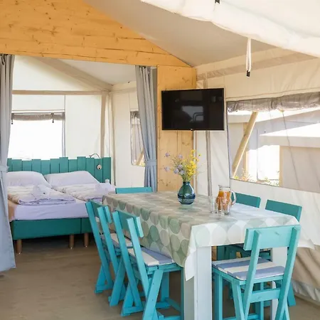 Mobile Homes Santa Marina, Lanterna Tatil parkı