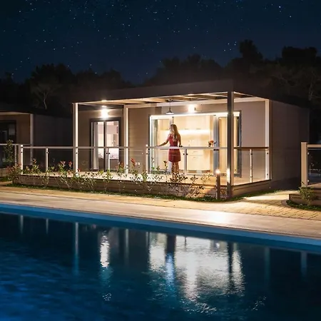 Mobile Homes Santa Marina, Lanterna 5*