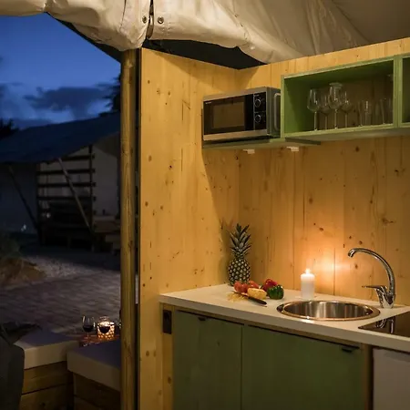 Mobile Homes Santa Marina, Lanterna Üdülőpark 5*