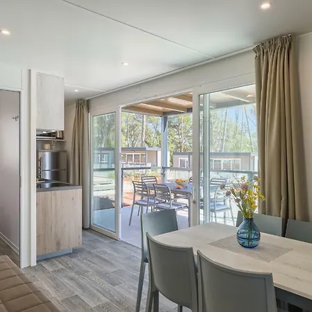 Mobile Homes Santa Marina, Lanterna Kompleks wypoczynkowy 5*