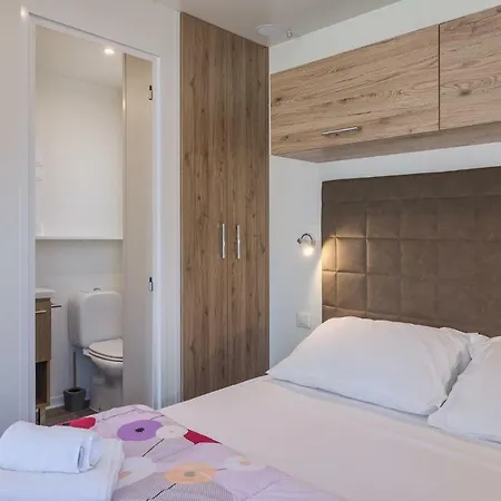 Mobile Homes Santa Marina, Lanterna Tar-Vabriga