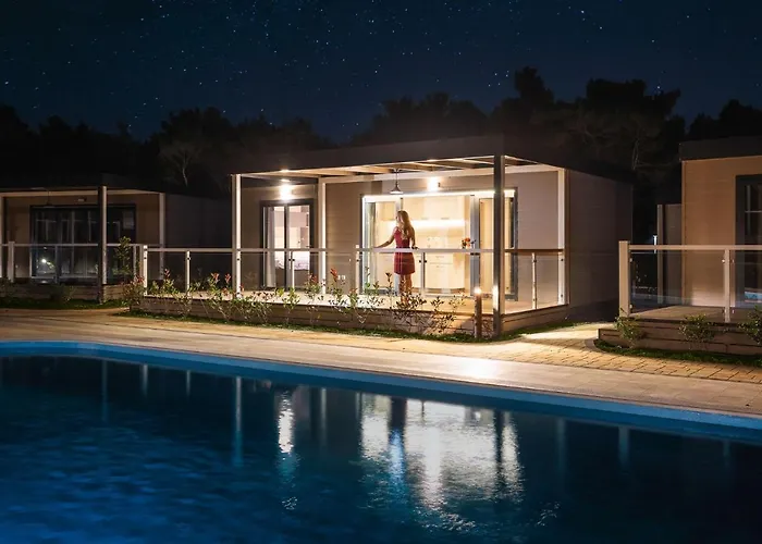 Mobile Homes Santa Marina, Lanterna 5*
