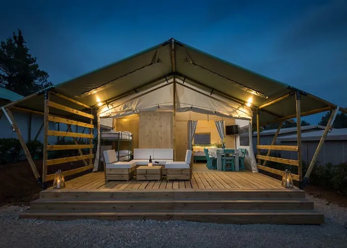 Mobile Homes Santa Marina, Lanterna