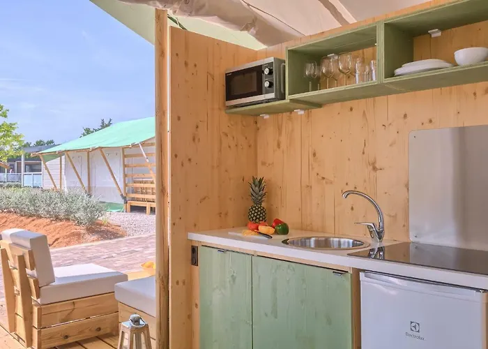 Ferienpark Mobile Homes Santa Marina, Lanterna 5*